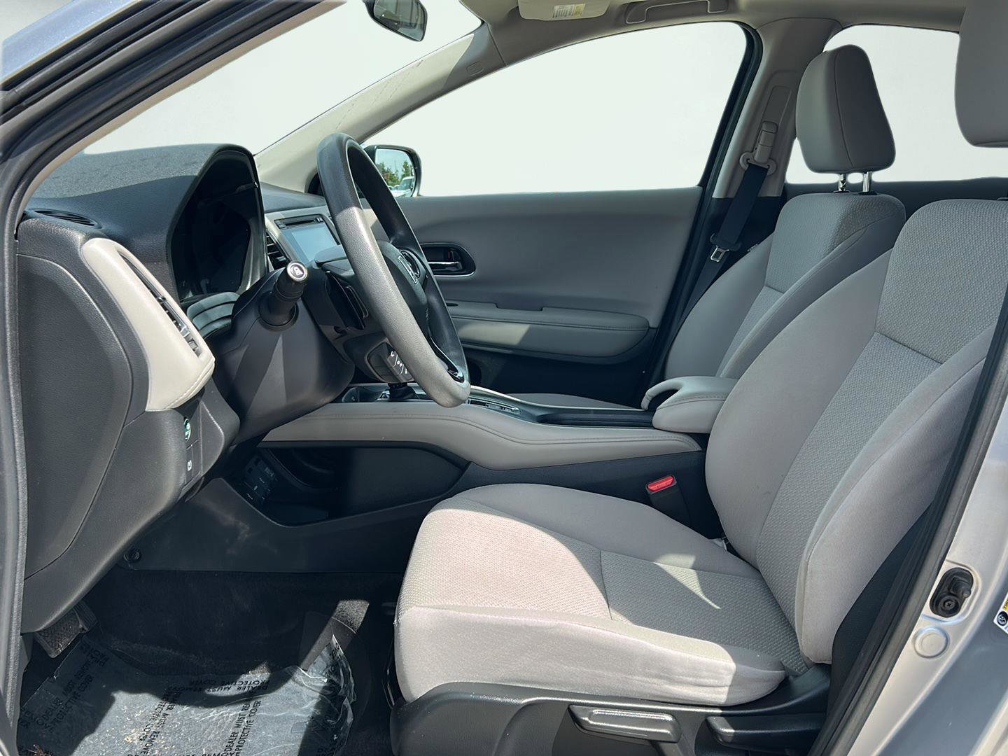 Used 2017 Honda HR-V EX image 6
