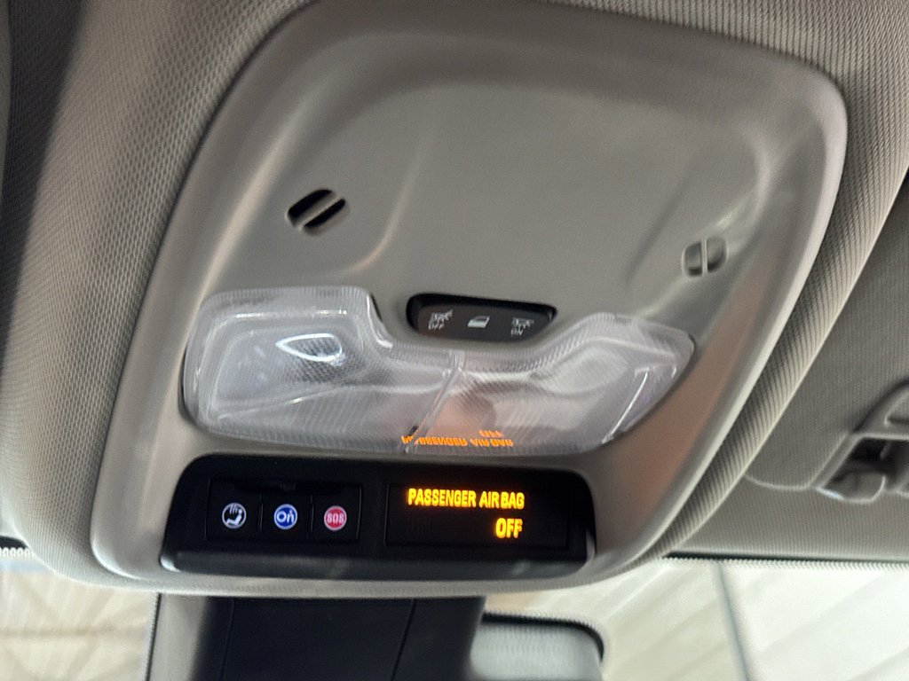 Used 2023 Buick Encore GX Select image 32