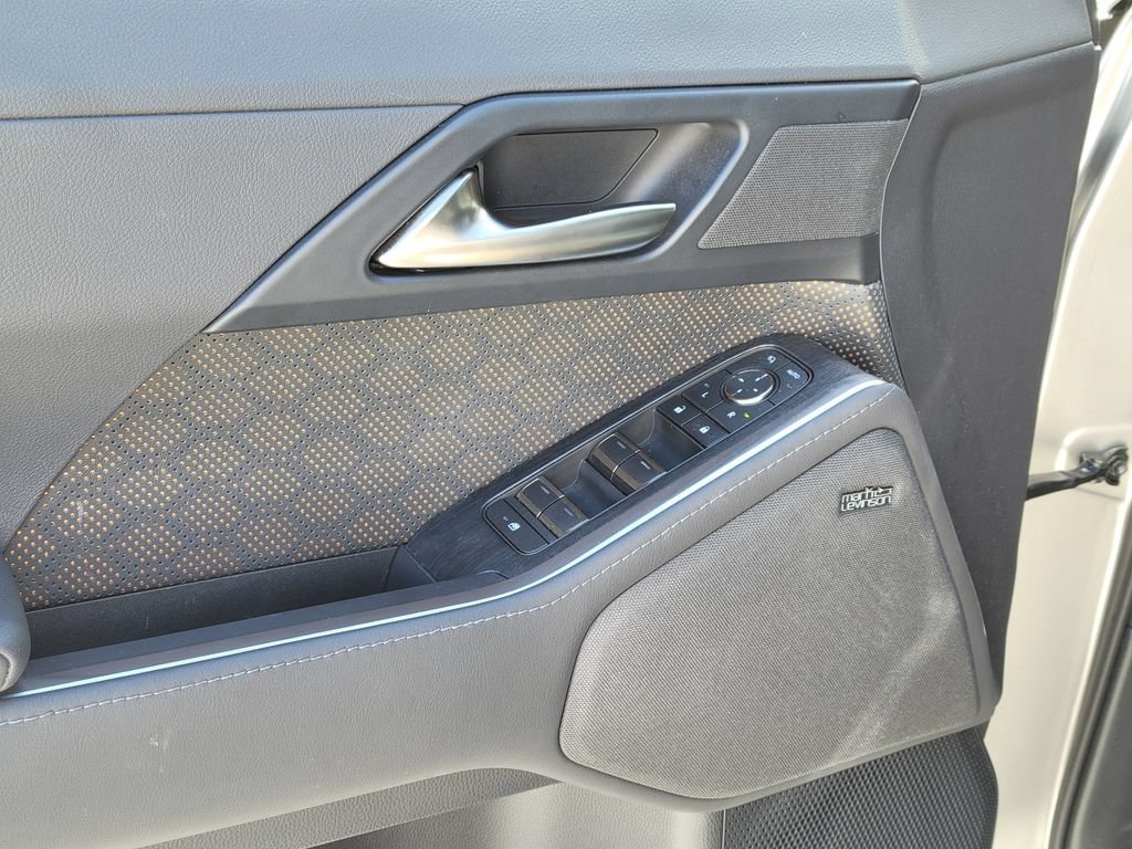 Used 2024 Lexus GX 550 w/ Accessory Package (31) AWD/4WD image 20