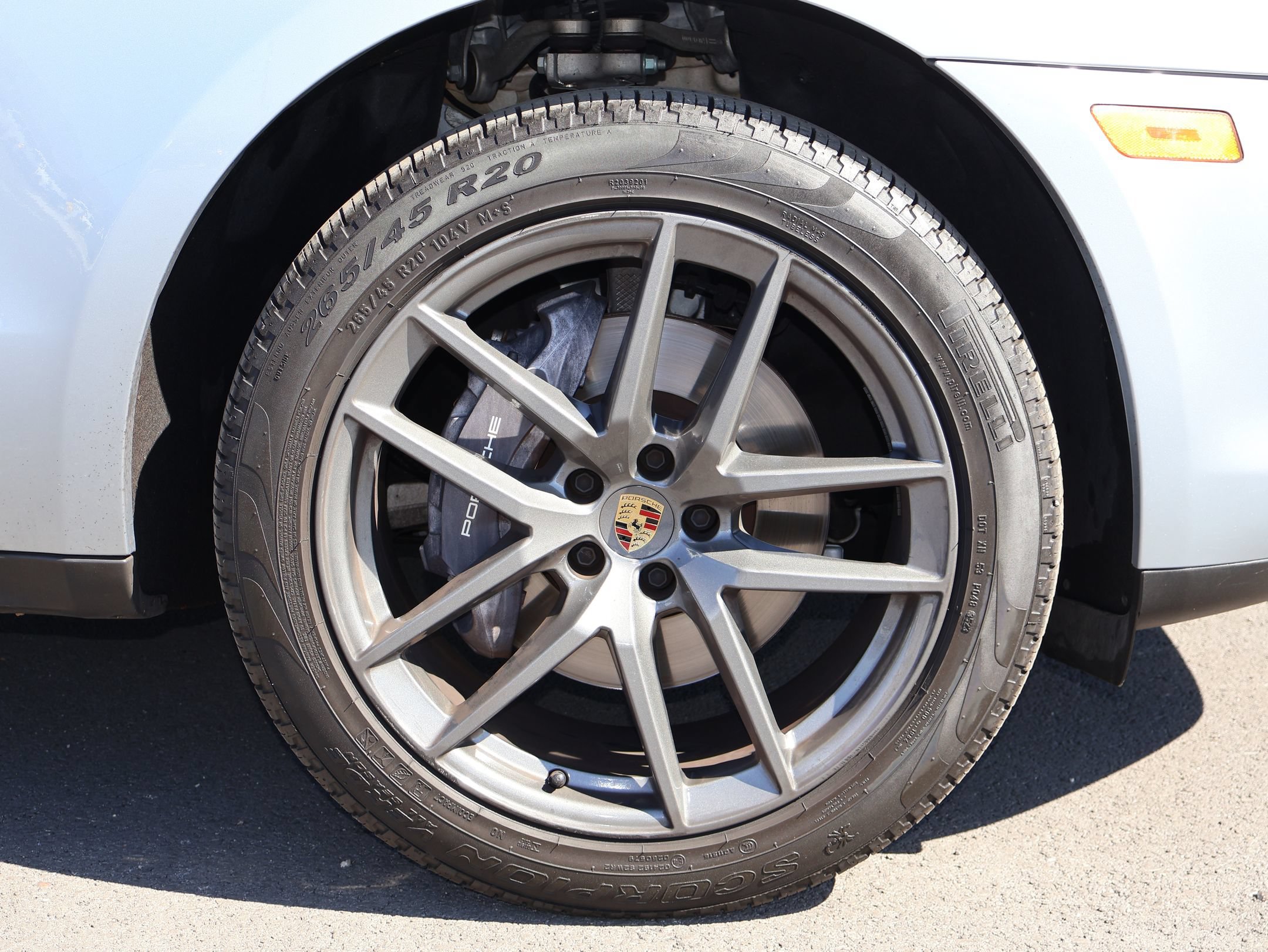 Certified 2024 Porsche Macan Turbo AWD/4WD image 13
