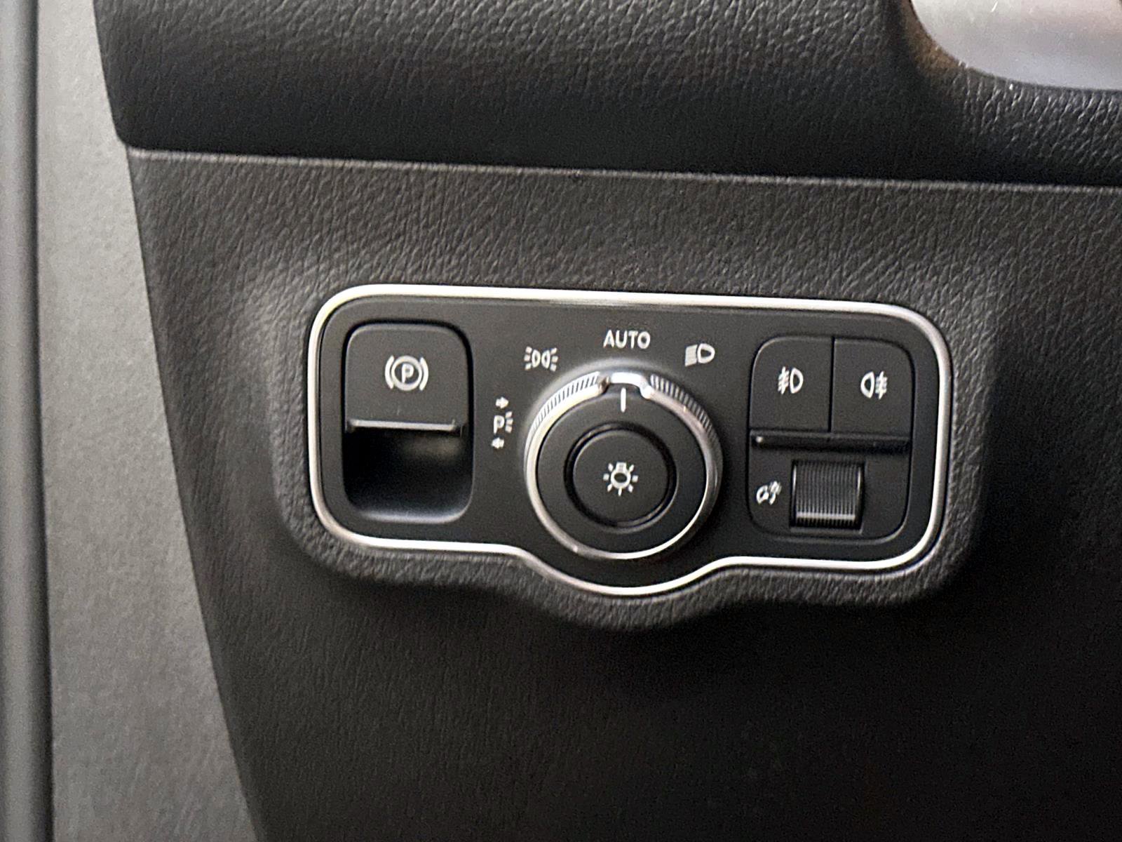 Certified 2025 Mercedes-Benz GLB 250 GLB 250 image 29