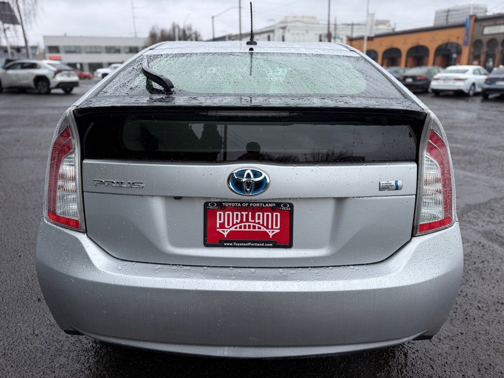 Used 2015 Toyota Prius Five w/ Advanced Technology Package image 5