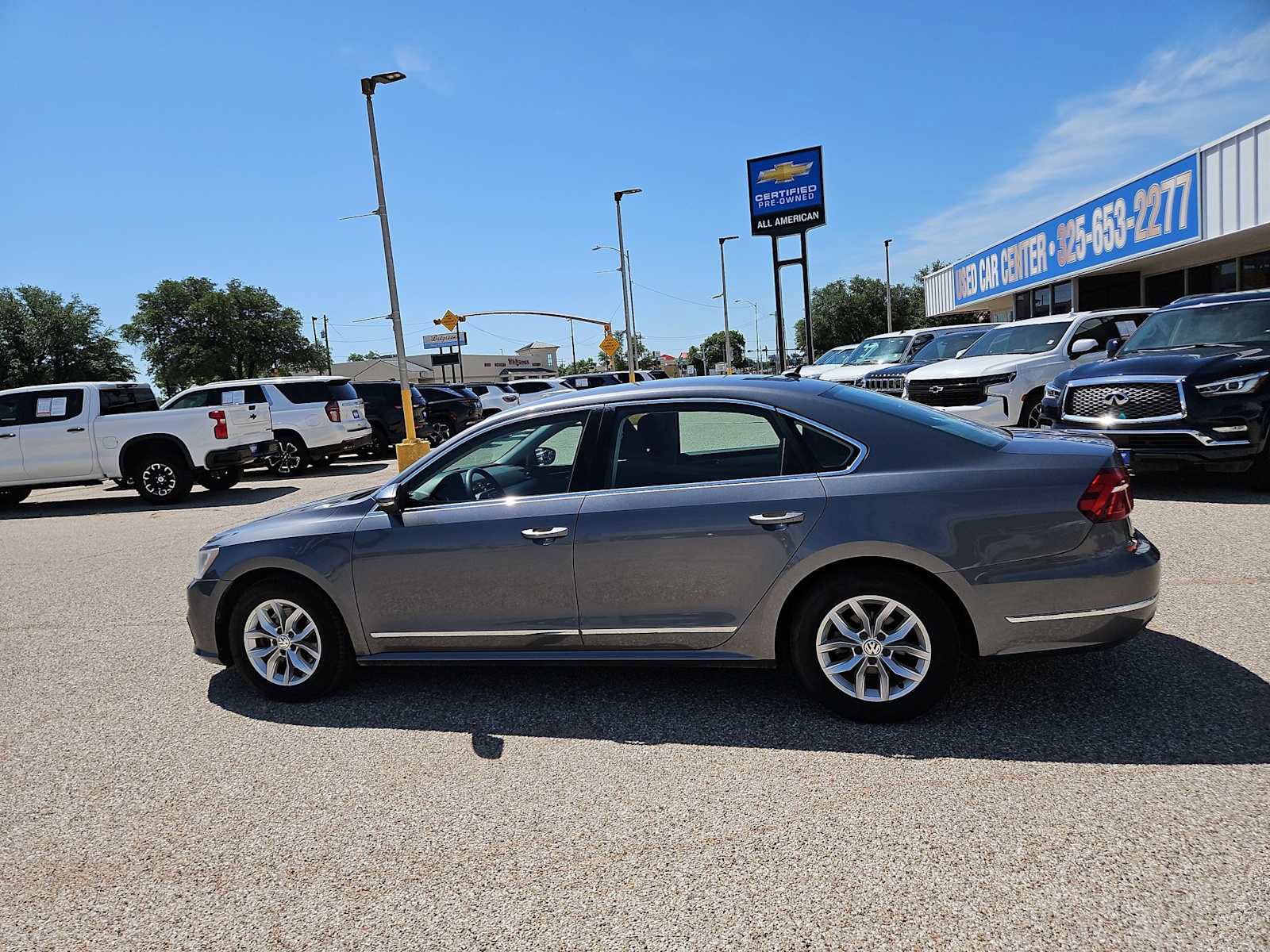 Used 2017 Volkswagen Passat 1.8T S FWD image 5
