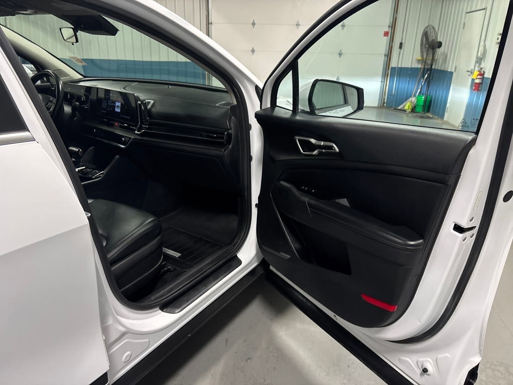 Used 2023 Kia Sportage EX image 47