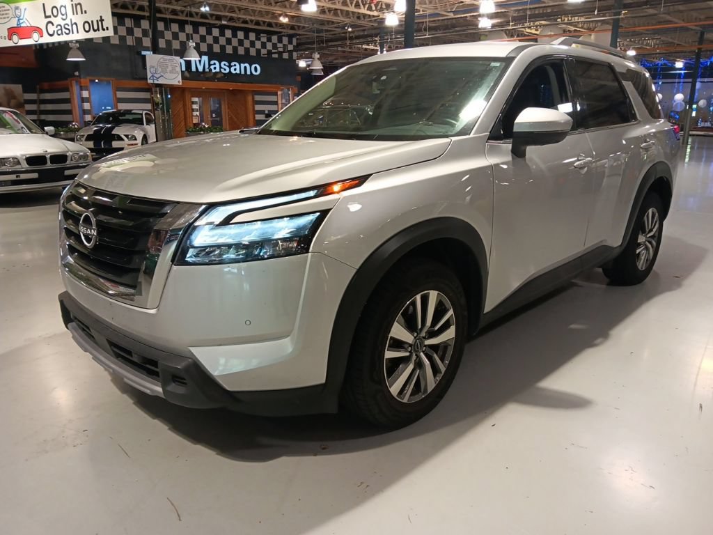 Used 2025 Nissan Pathfinder SL