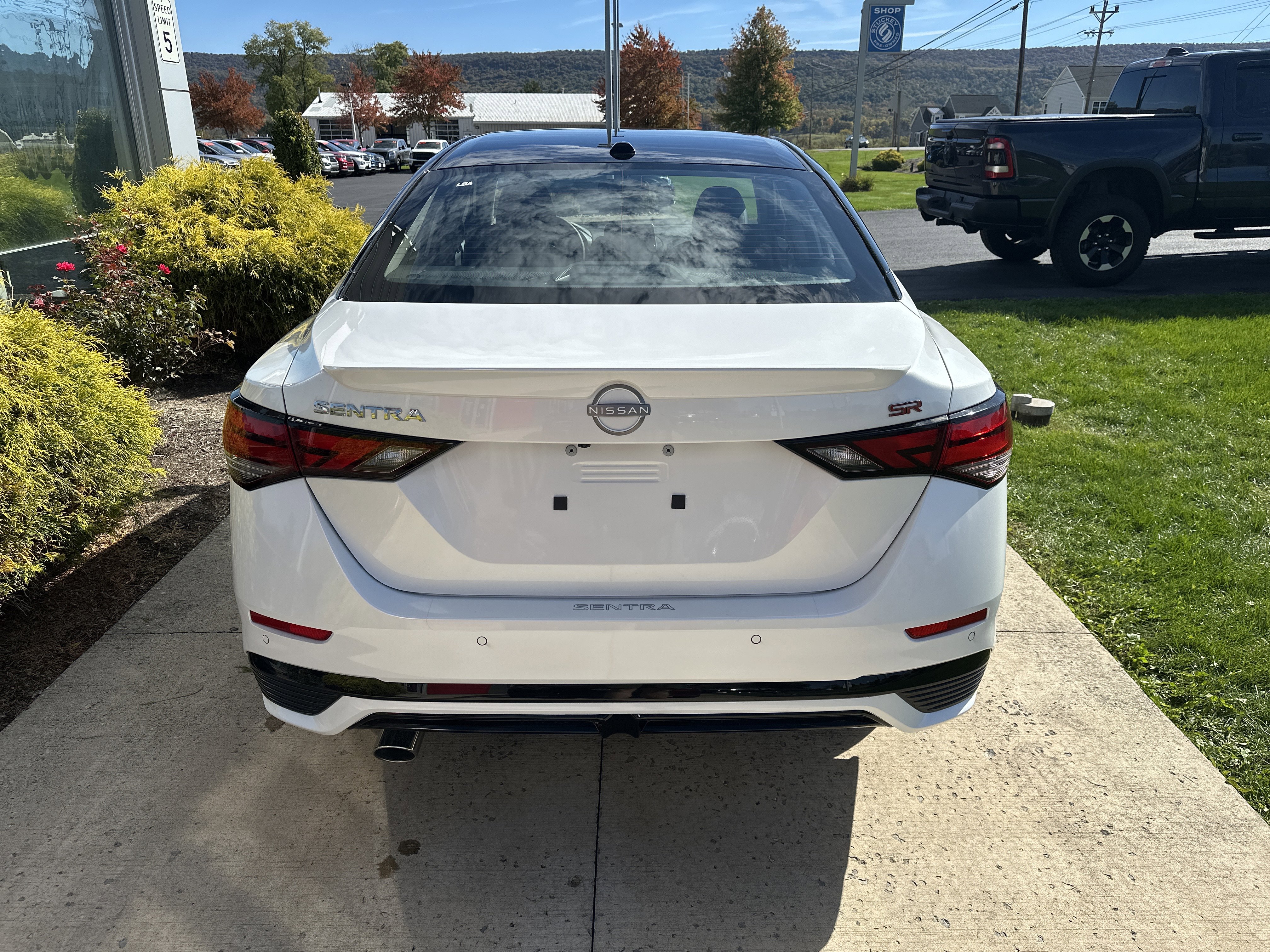 New 2025 Nissan Sentra SR image 4