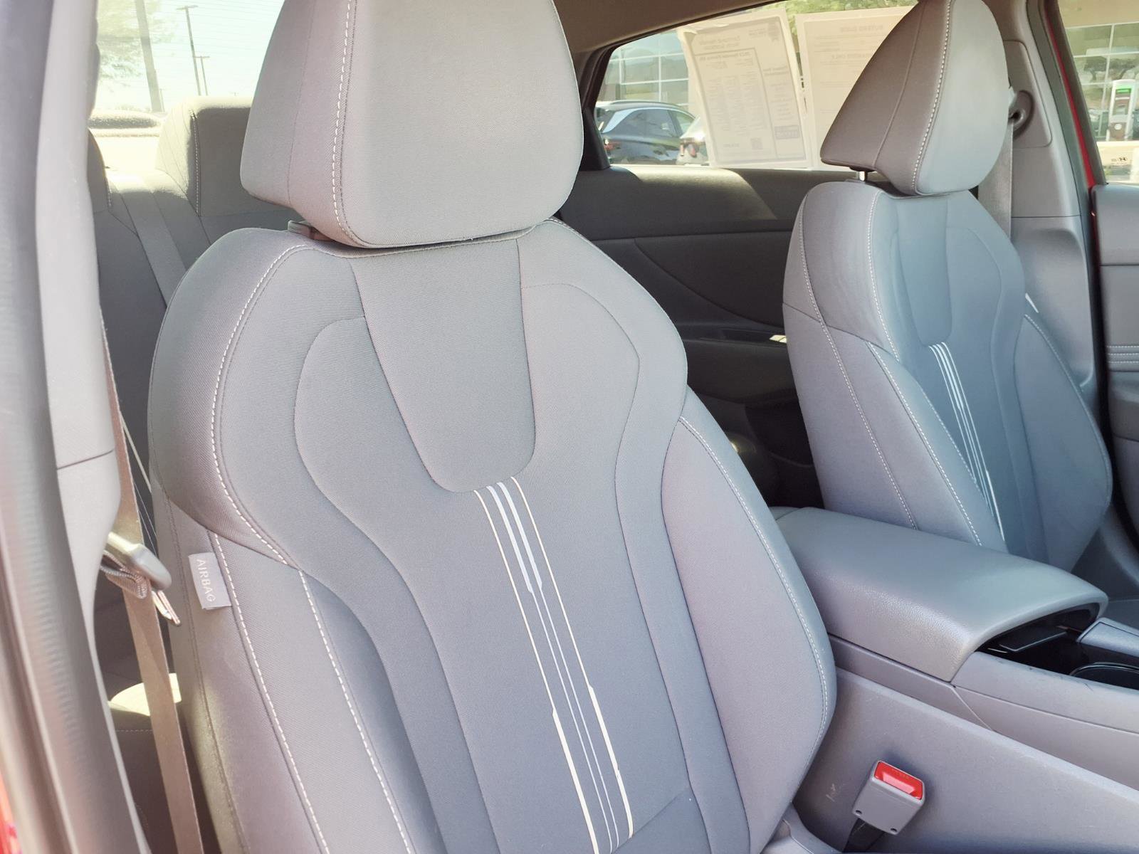 Used 2023 Hyundai Elantra SEL w/ Convenience Package FWD image 12