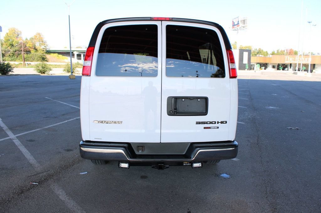Used 2019 Chevrolet Express 3500 LT w/ LT Preferred Equipment Group RWD image 7