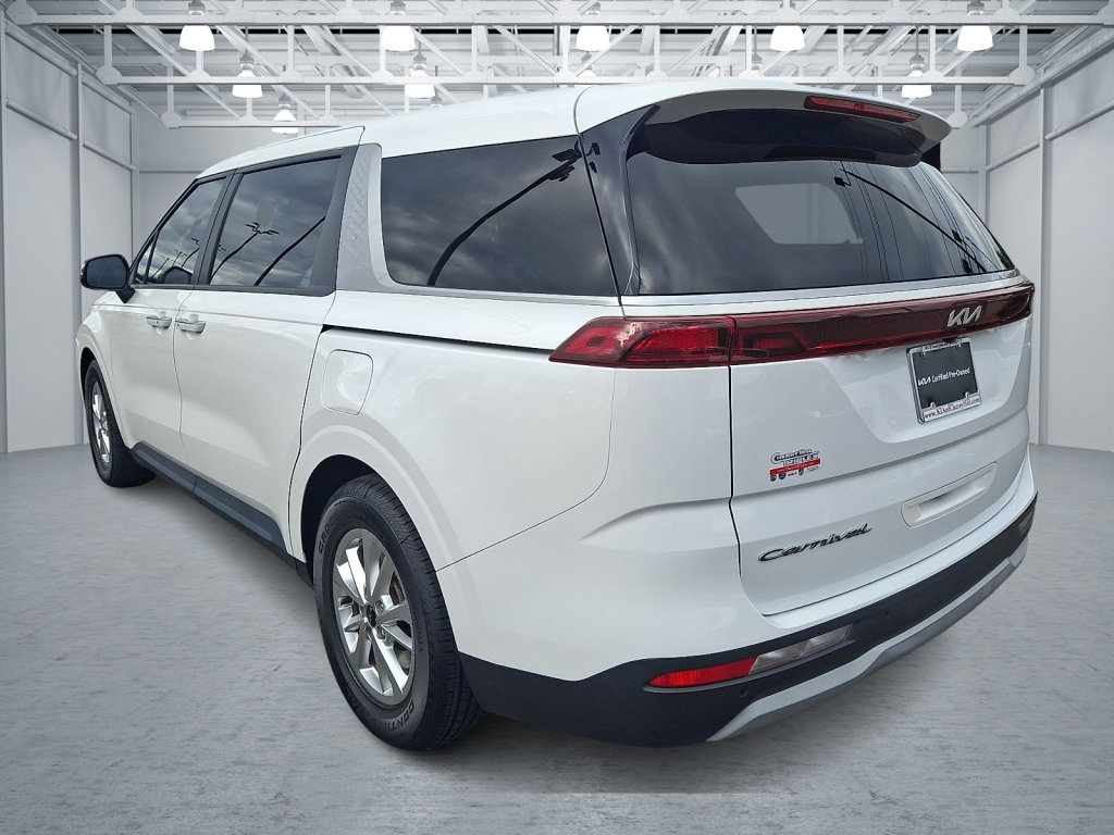 Used 2022 Kia Carnival LX FWD image 3