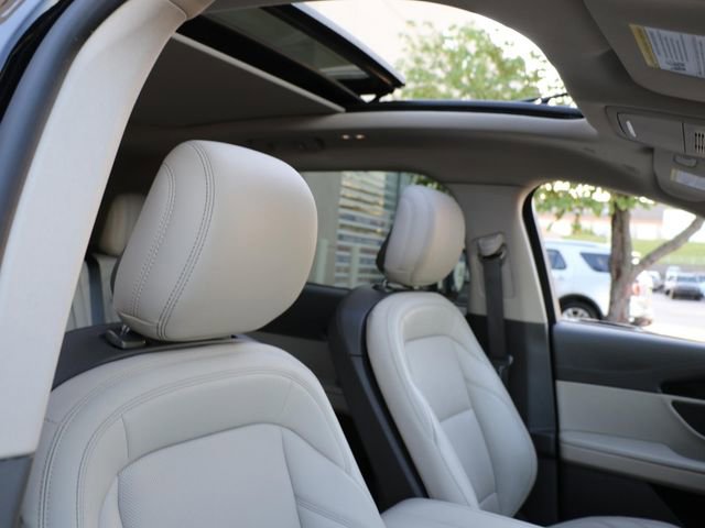 Used 2024 Lincoln Nautilus Premier w/ Equipment Group 102A AWD/4WD image 9