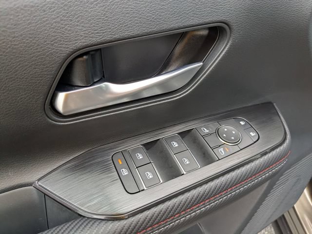 New 2026 Nissan Kicks SR w/ Cold Weather Package FWD image 12