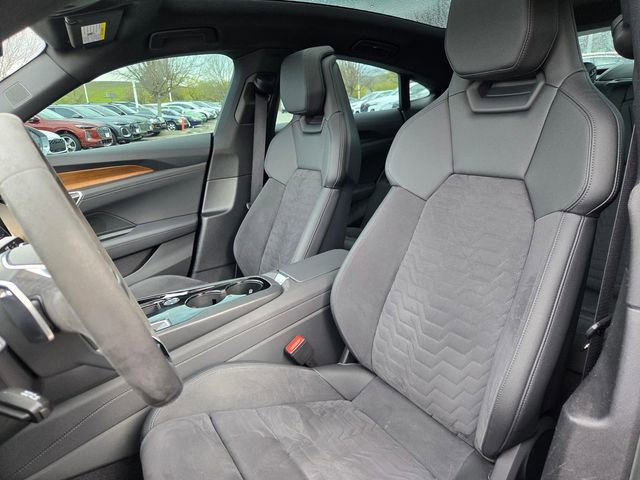 Used 2022 Audi e-tron GT Premium Plus image 19