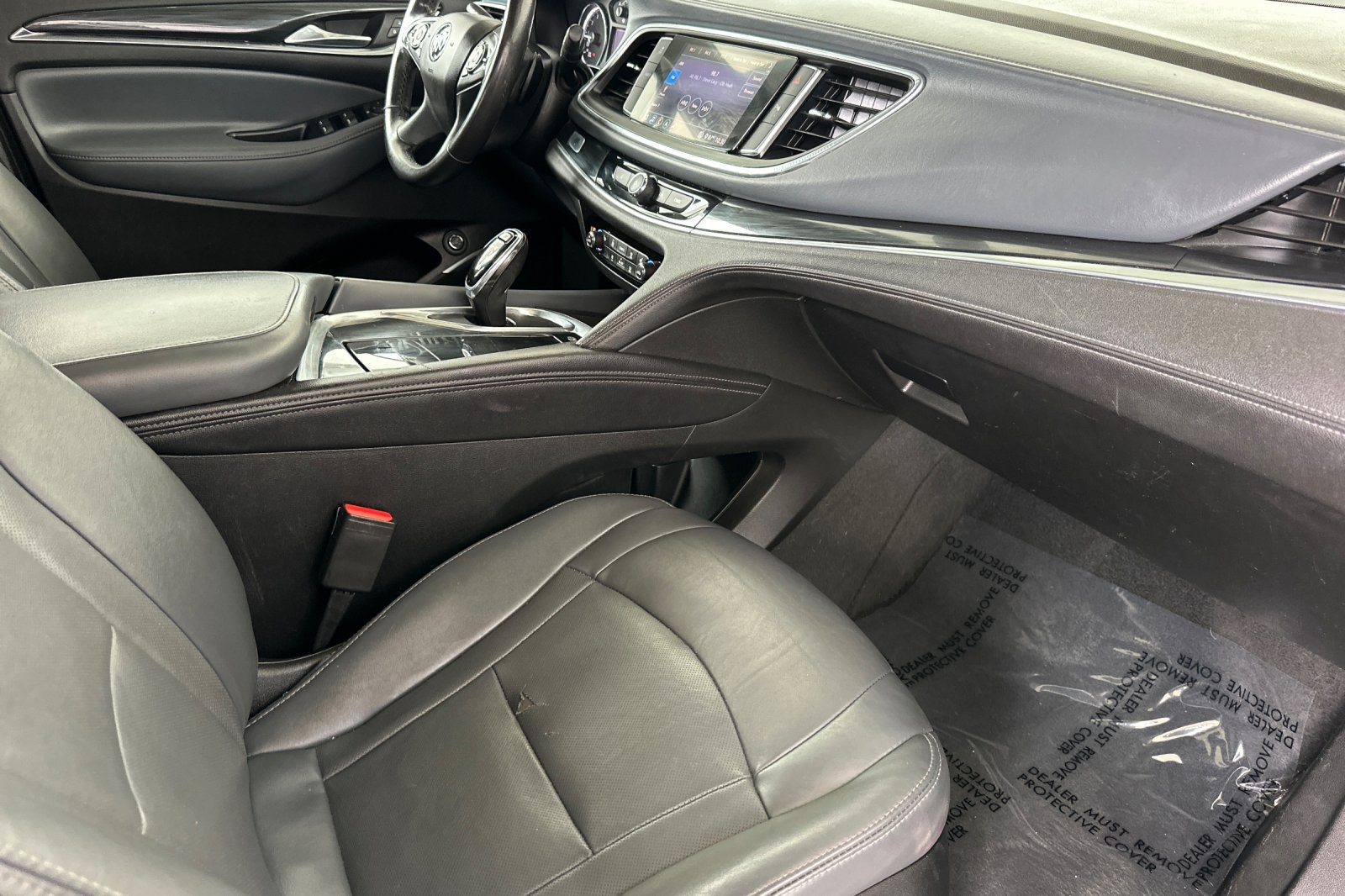 Certified 2020 Buick Enclave Essence w/ Sound and Sites Package AWD/4WD image 21