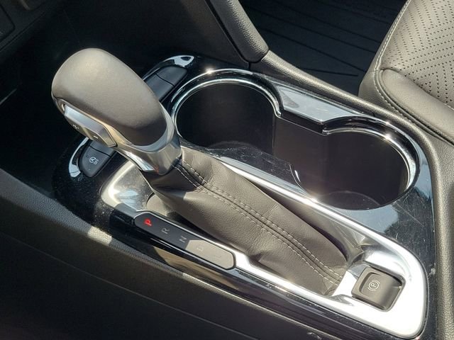 Used 2020 Buick Encore GX Essence w/ Experience Buick Package image 18