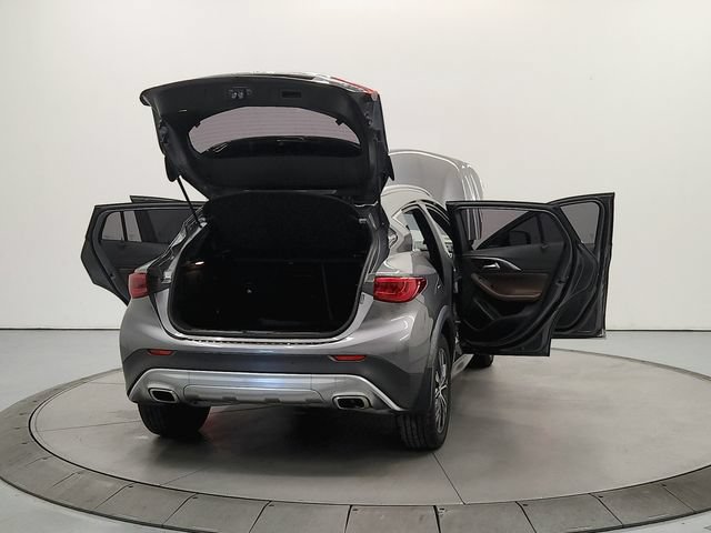 Used 2017 INFINITI QX30 Premium w/ Navigation Package AWD/4WD image 15