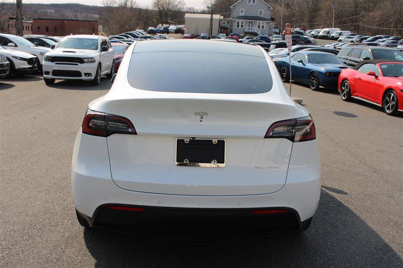 Used 2022 Tesla Model Y Long Range image 7