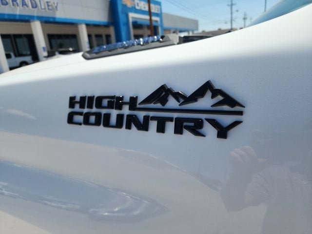 New 2026 Chevrolet Silverado 3500 High Country w/ Technology Package AWD/4WD image 12