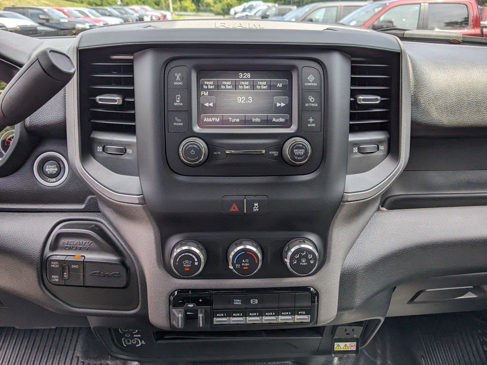 New 2024 RAM 5500 Tradesman w/ Chrome Appearance Group image 19