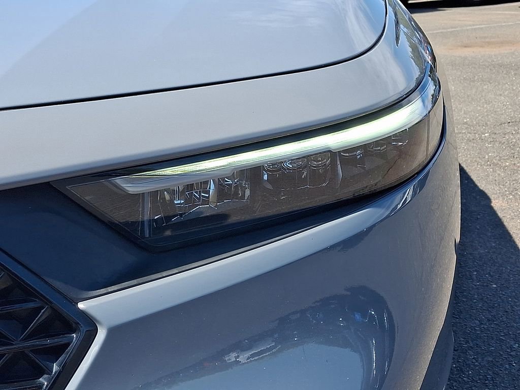 Used 2023 Honda Accord Sport image 9