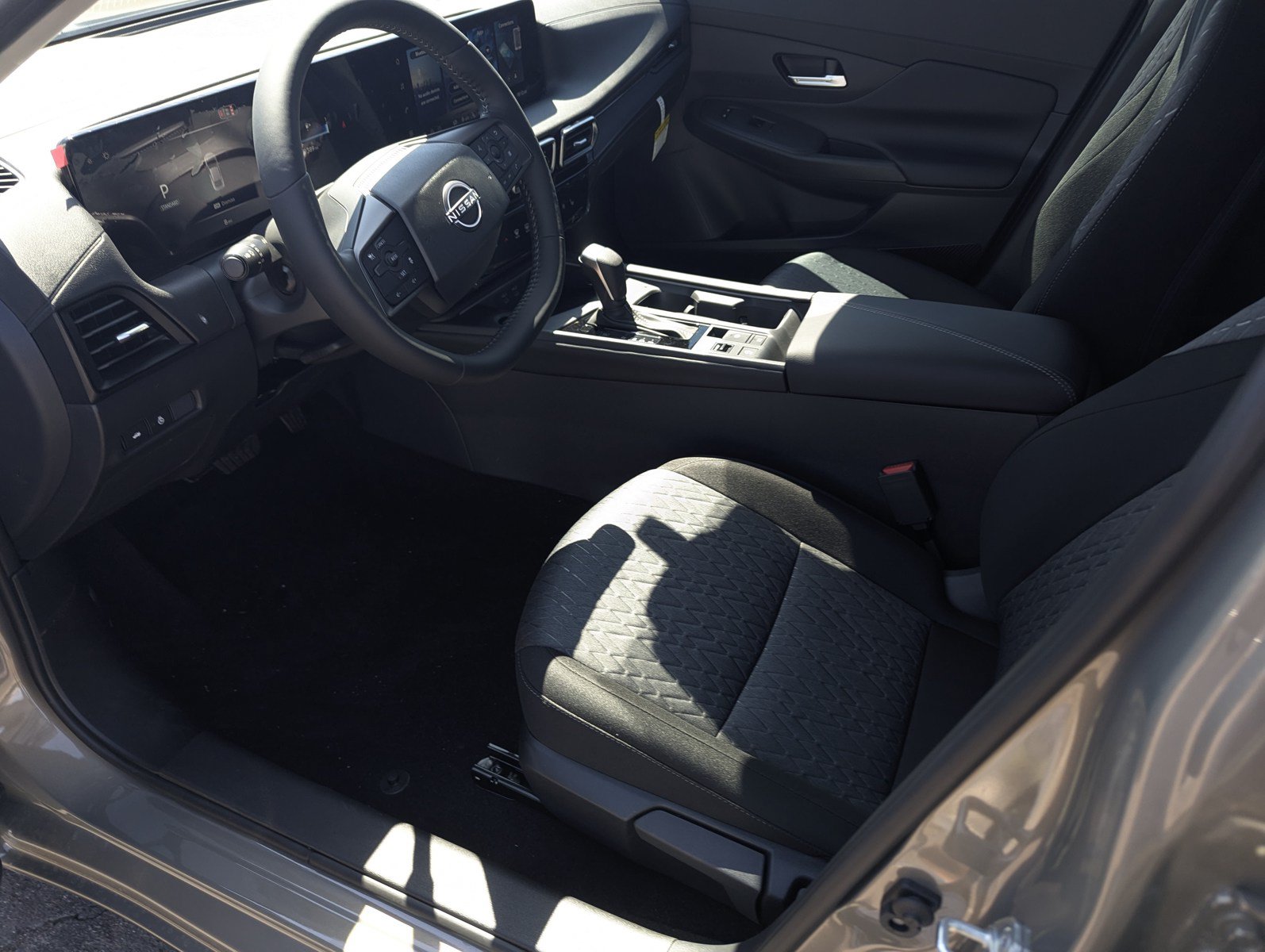 New 2026 Nissan Sentra SV w/ SV Convenience Package FWD image 9
