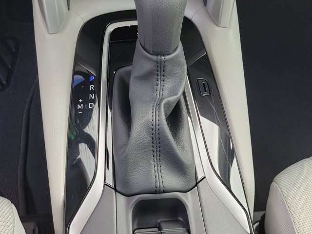 Used 2025 Toyota Corolla Cross L image 29