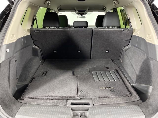 Used 2024 Nissan Rogue SV image 45