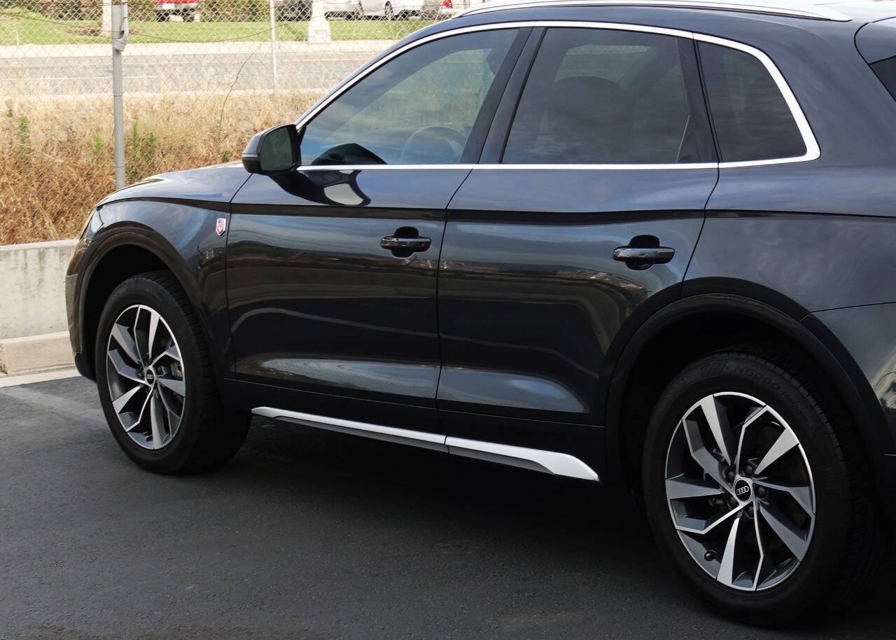 Used 2021 Audi Q5 2.0T Premium w/ Convenience Package AWD/4WD image 11
