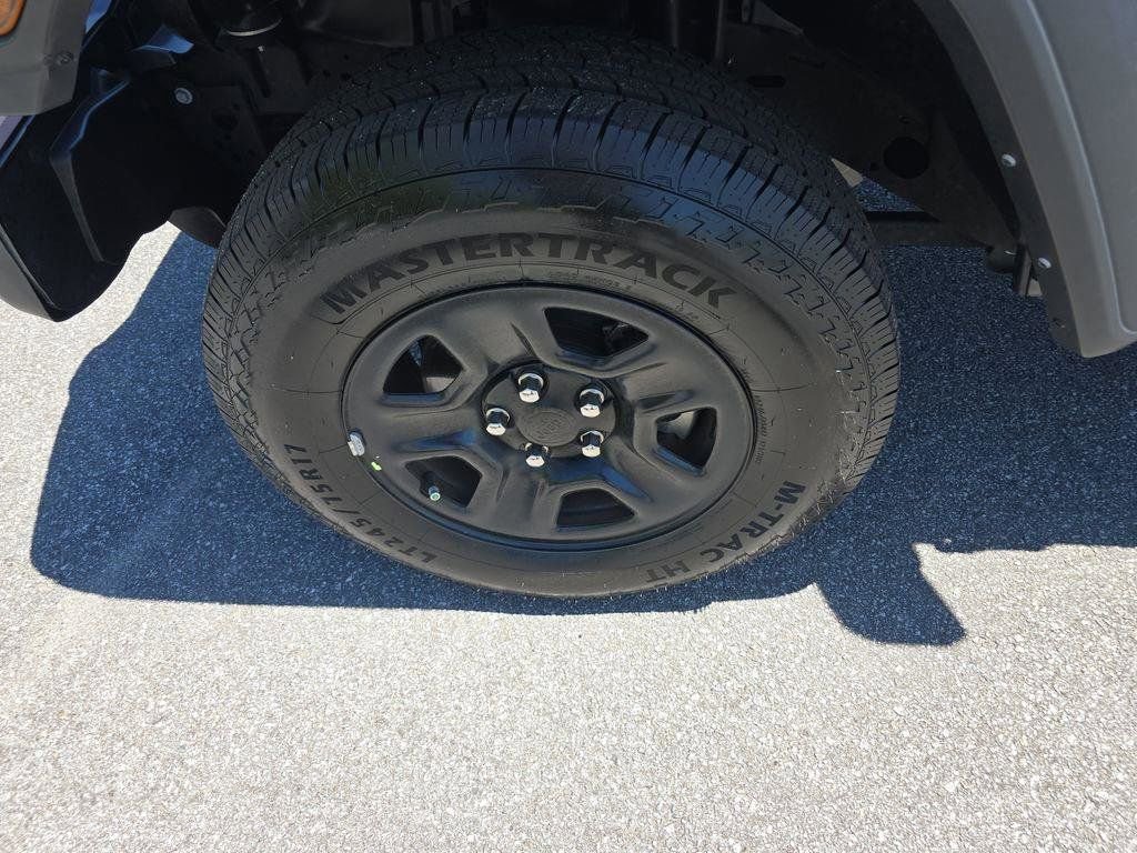 Used 2023 Jeep Gladiator Sport w/ Trailer Tow Package AWD/4WD image 10