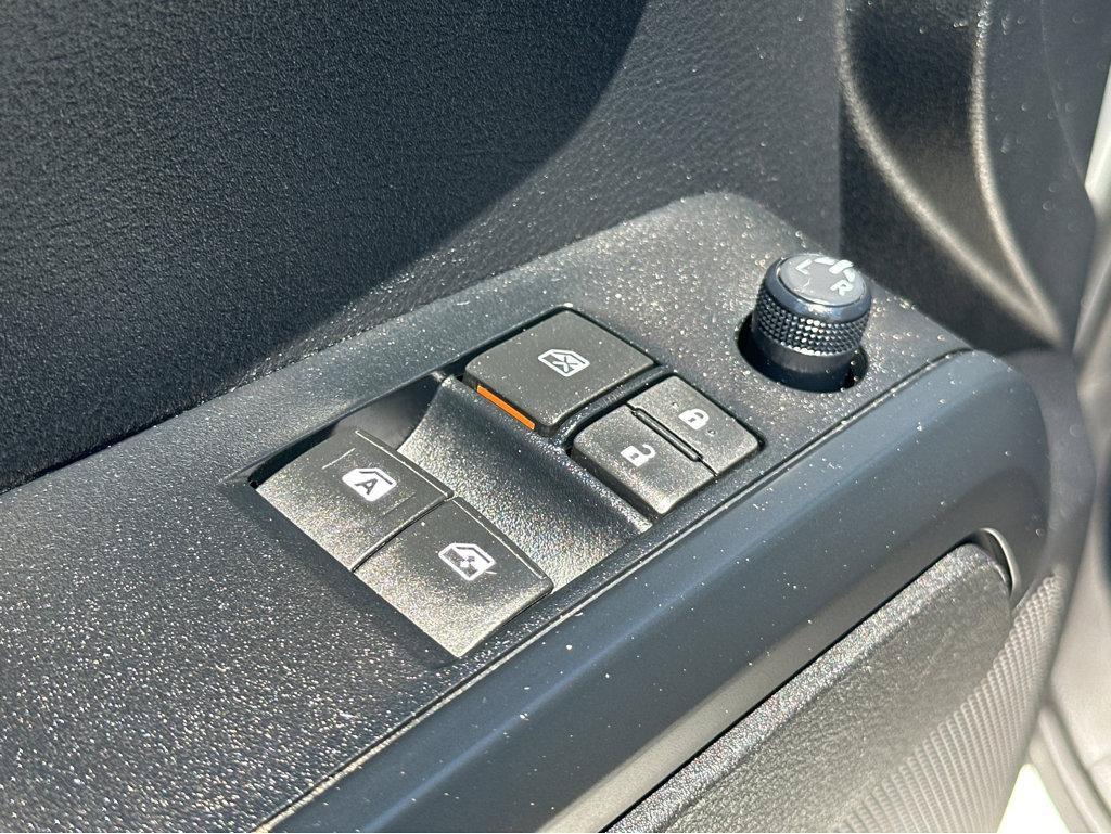 Used 2021 Toyota Tacoma SR AWD/4WD image 34