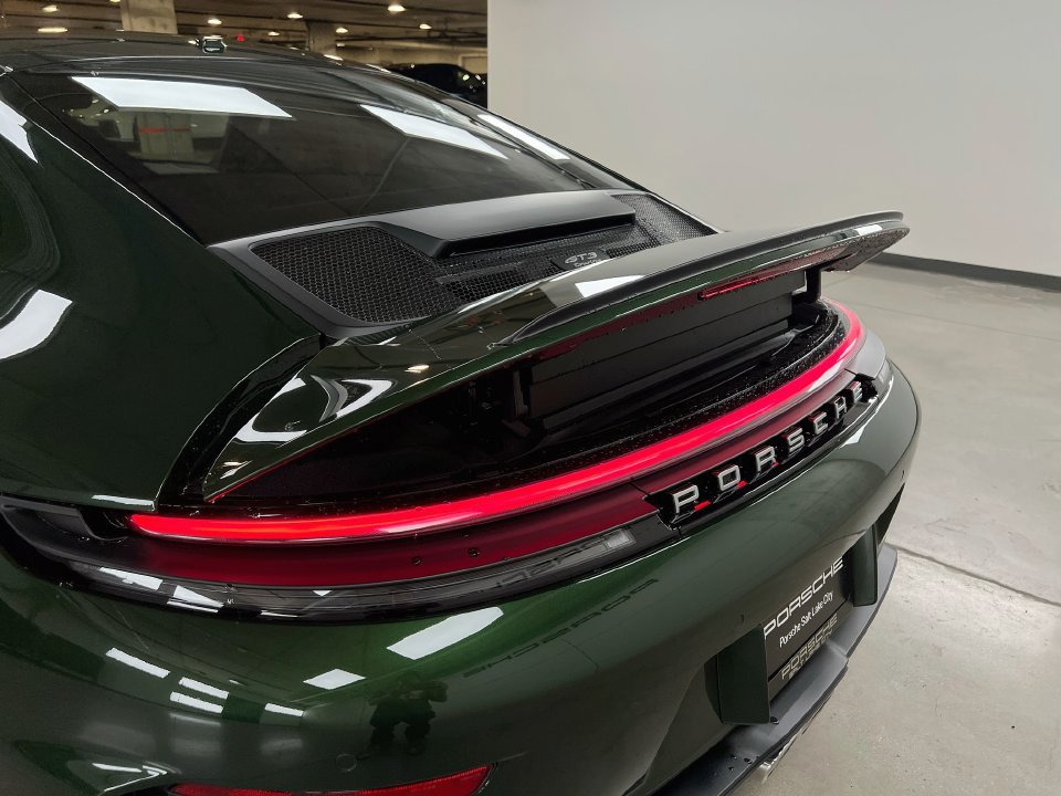 Certified 2025 Porsche 911 GT3 RWD image 34