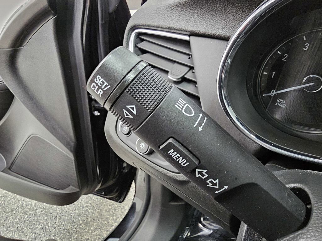 Used 2021 Buick Encore Preferred w/ Safety Package II FWD image 32