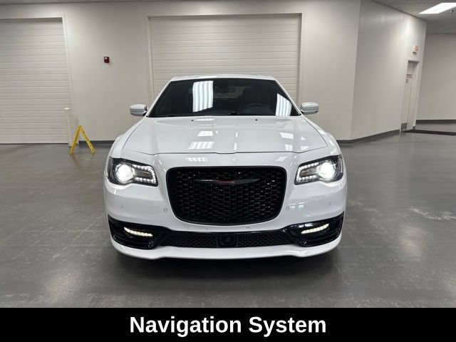 Used 2023 Chrysler 300 S w/ Comfort Group RWD image 2