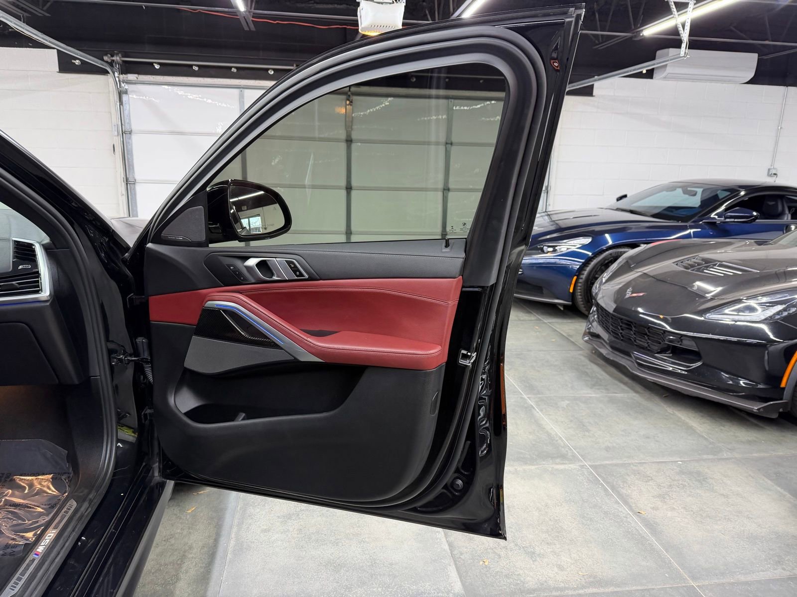 Used 2021 BMW X6 M50i w/ Executive Package AWD/4WD image 25