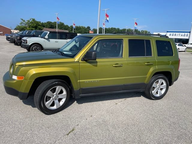 Used 2012 Jeep Patriot Latitude w/ Sun/Sound Group FWD image 4