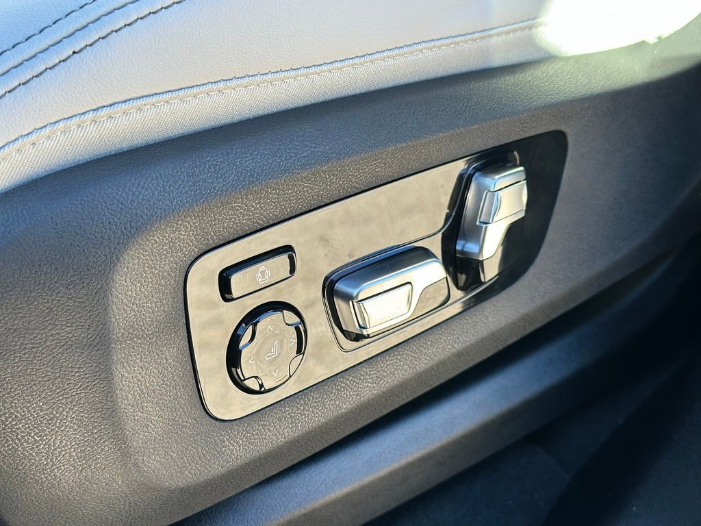 New 2026 BMW X5 M60i image 15