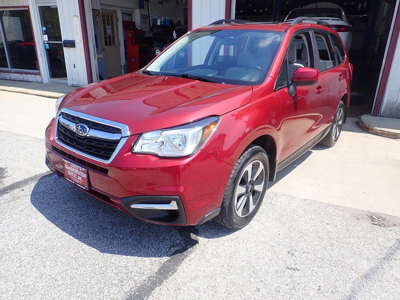 Used 2017 Subaru Forester 2.5i Premium w/ Protection Package #1 image 2