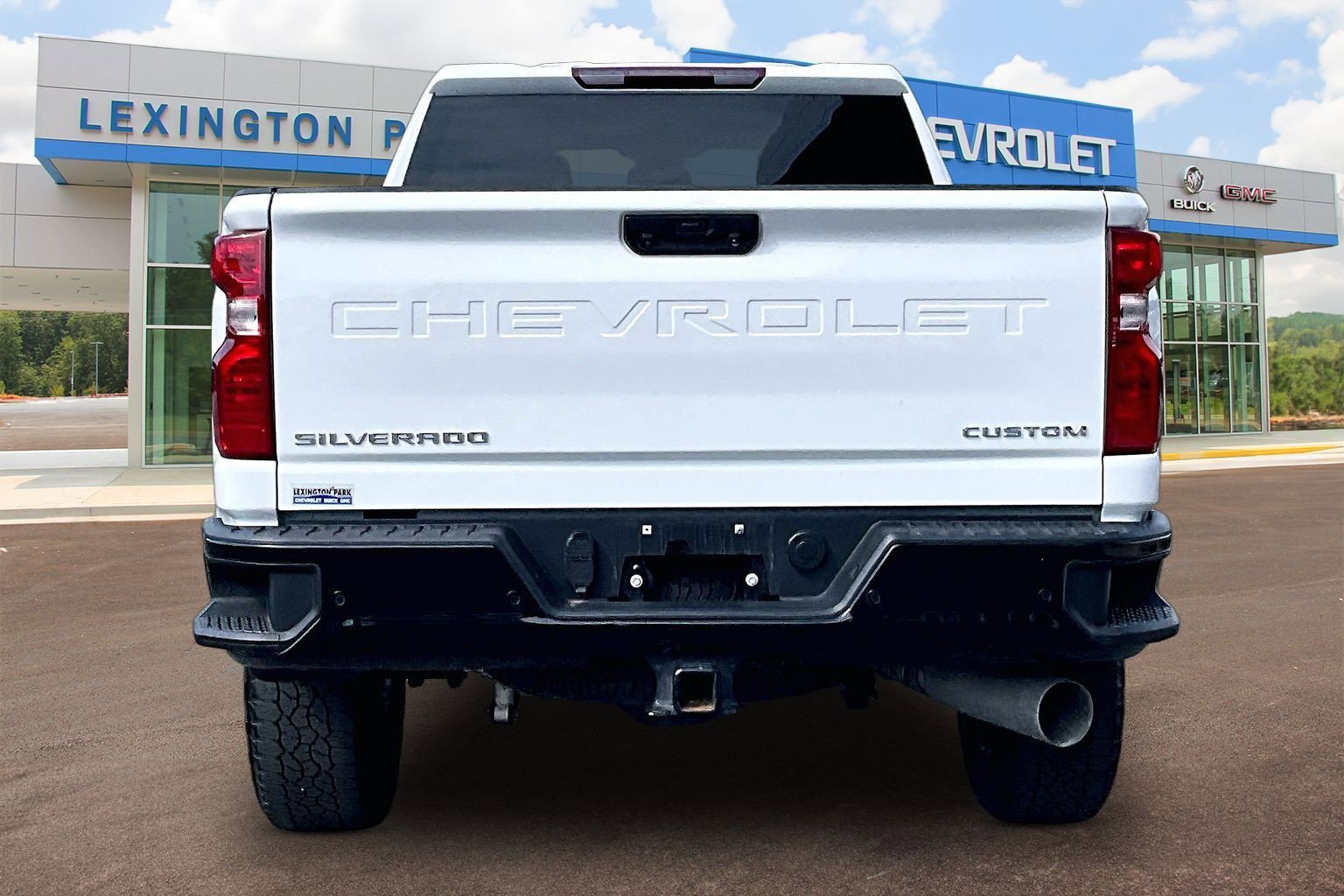 Used 2025 Chevrolet Silverado 2500 Custom w/ Custom Value Package image 4