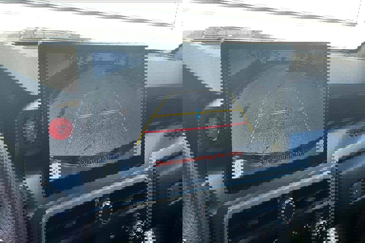 Used 2024 Toyota Tacoma TRD Sport w/ TRD Sport Upgrade Package image 26