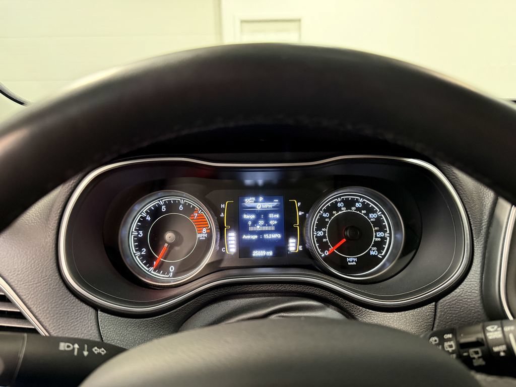 Used 2019 Jeep Cherokee Latitude w/ Comfort & Convenience Group AWD/4WD image 75