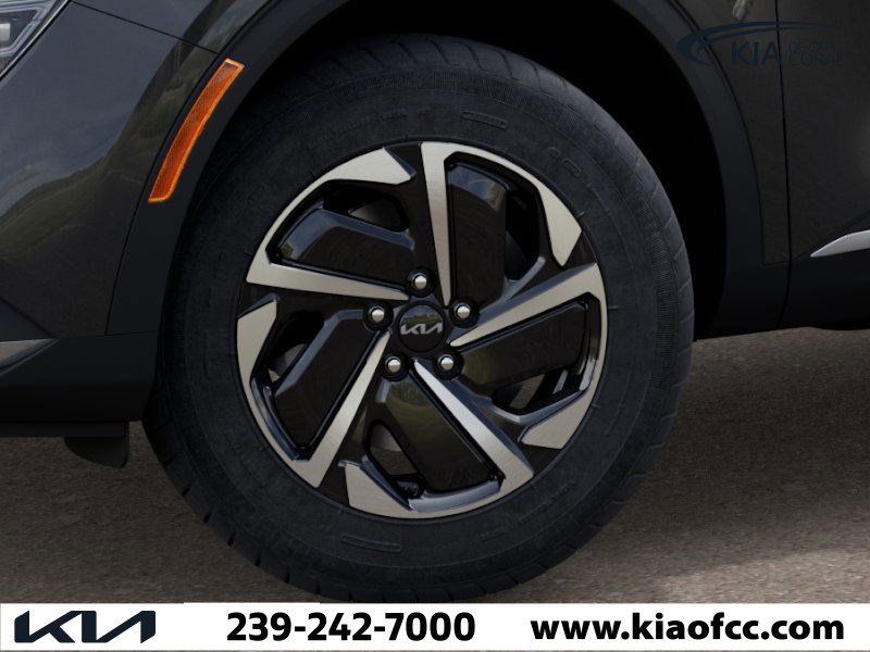 New 2025 Kia Sportage LX image 9