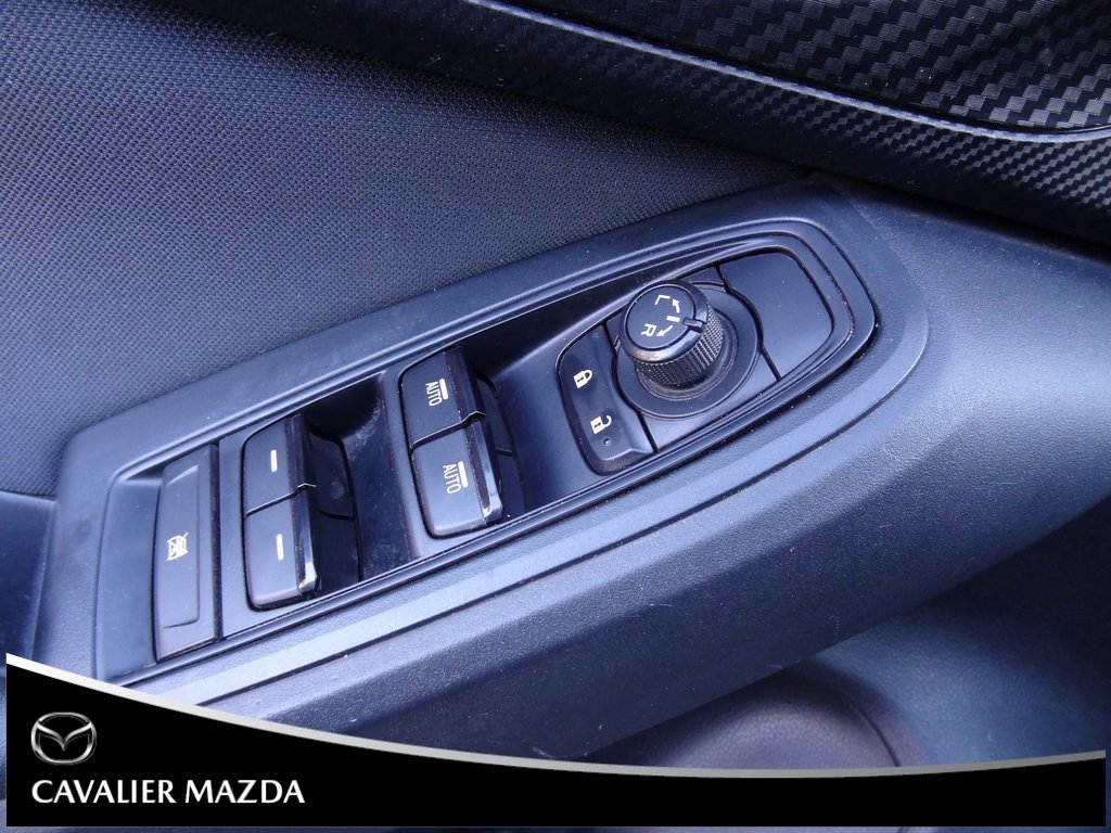 Used 2019 Subaru Crosstrek 2.0i Premium w/ Eyesight System image 17