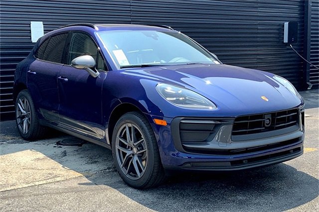 New 2025 Porsche Macan Turbo image 12