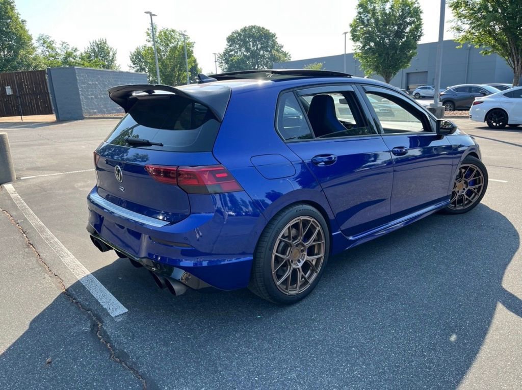 Used 2022 Volkswagen Golf R AWD/4WD image 4