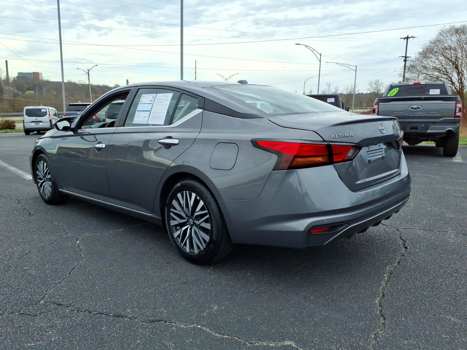 Used 2025 Nissan Altima 2.5 SV image 6
