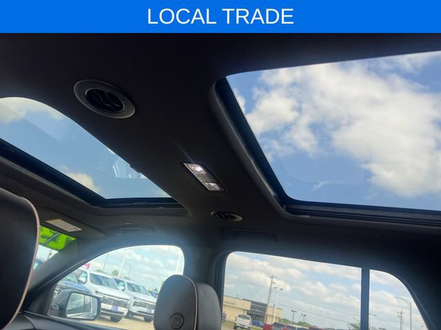 Used 2023 Chevrolet Traverse Premier AWD/4WD image 13