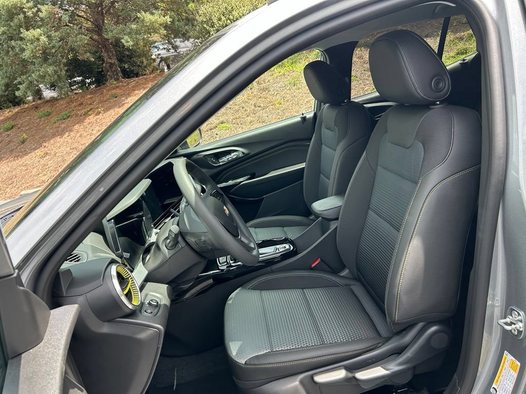 New 2026 Chevrolet Trax LT FWD image 29