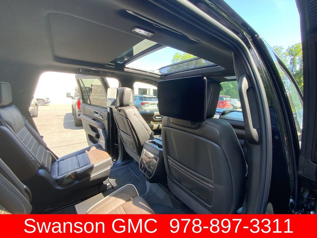 New 2026 GMC Yukon Denali Ultimate w/ LPO, Floor Liner Package AWD/4WD image 32