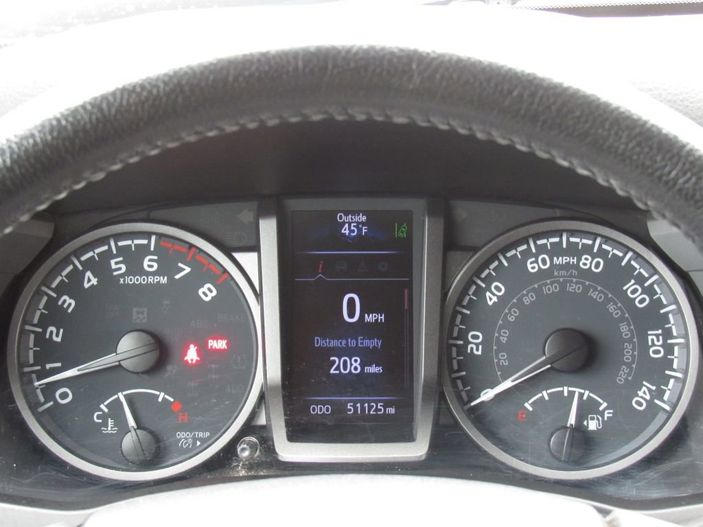 Used 2020 Toyota Tacoma TRD Sport AWD/4WD image 21