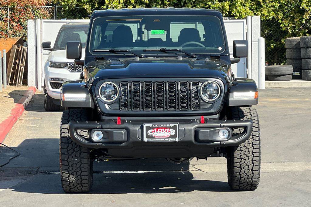 New 2026 Jeep Gladiator Rubicon w/ Safety Group AWD/4WD image 9