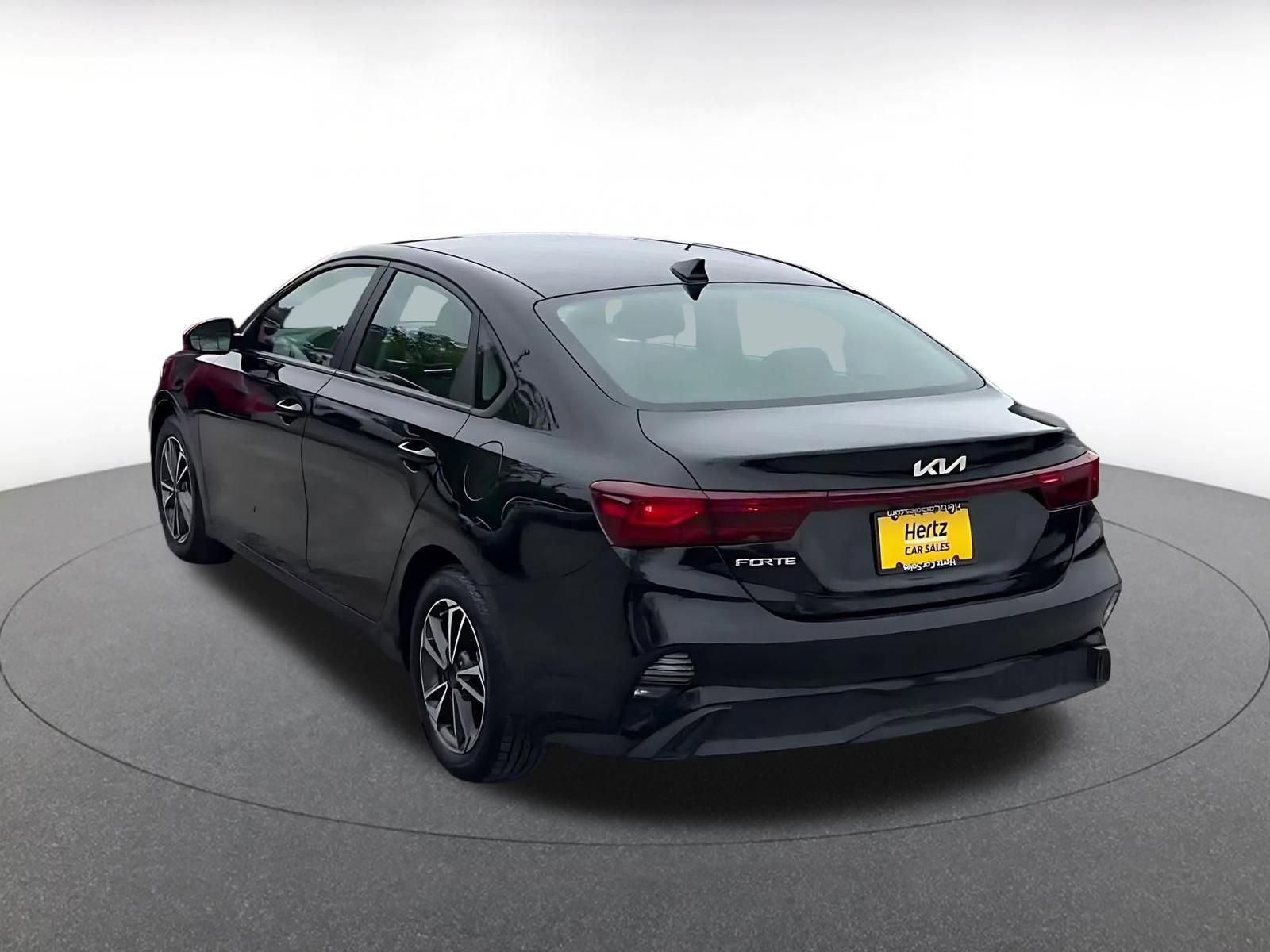 Used 2024 Kia Forte LXS FWD image 11